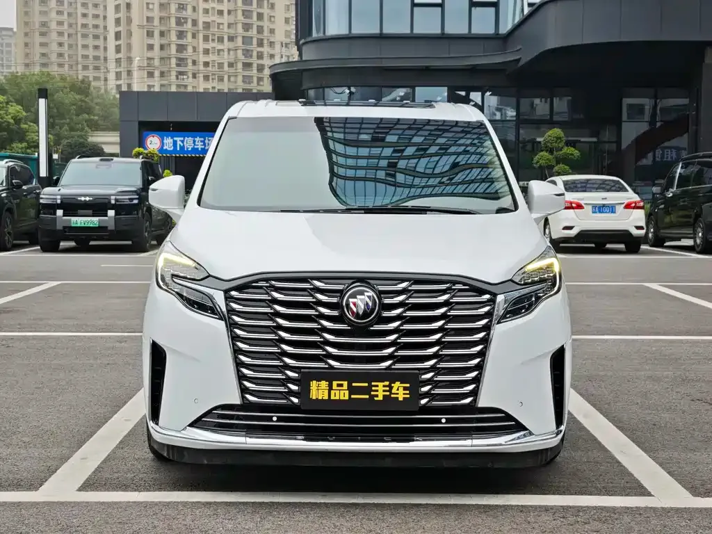 Buick GL8 2021 из CN, фото 2