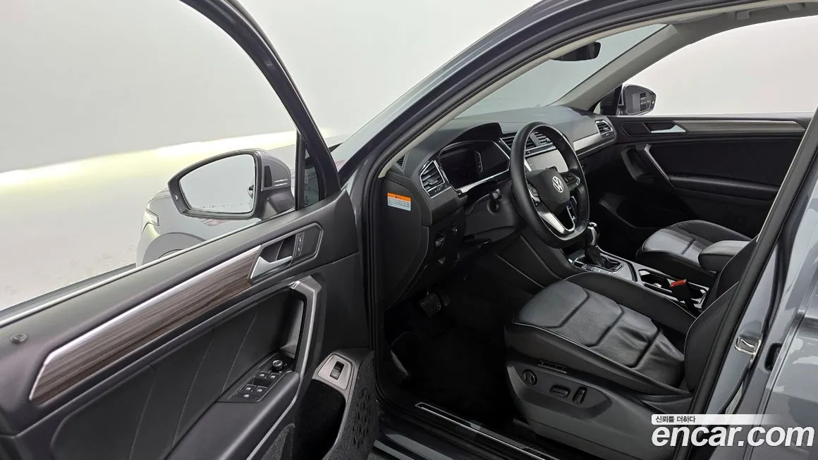 Volkswagen Tiguan 2022 из KR, фото 10
