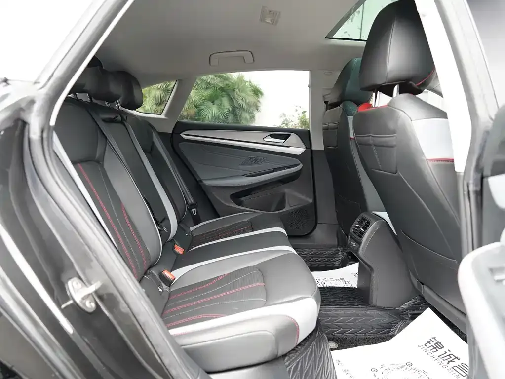 Volkswagen Lamando 2023 из CN, фото 6