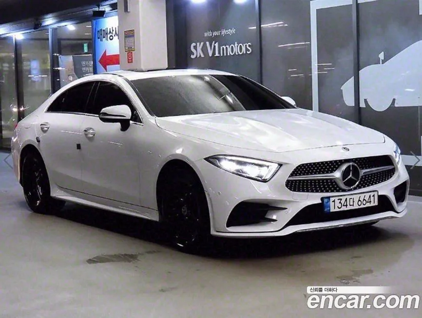Mercedes-Benz CLS-Class — фото 1