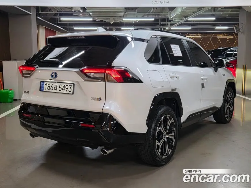 Toyota RAV4 2024 из KR, фото 2