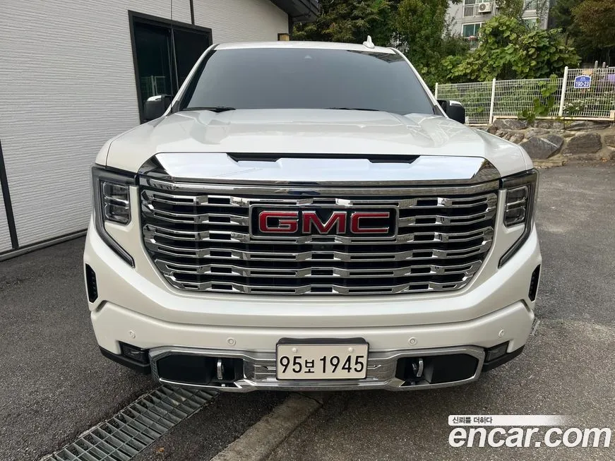 GMC Sierra