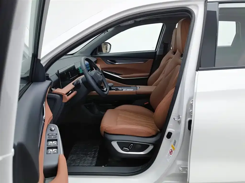 Changan CS75 PLUS — фото 10