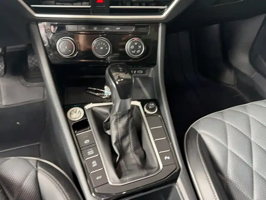 Volkswagen Sagitar 2023 из CN, фото 10