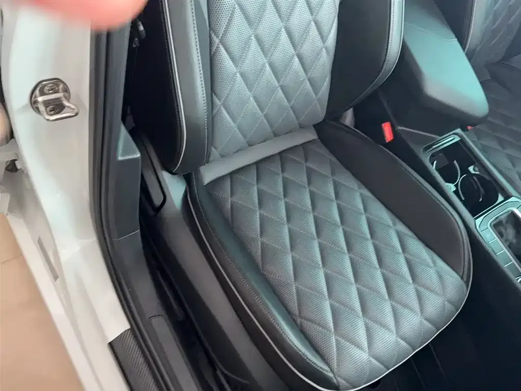 Volkswagen Sagitar 2023 из CN, фото 3