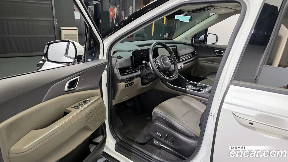Kia Carnival — фото 10