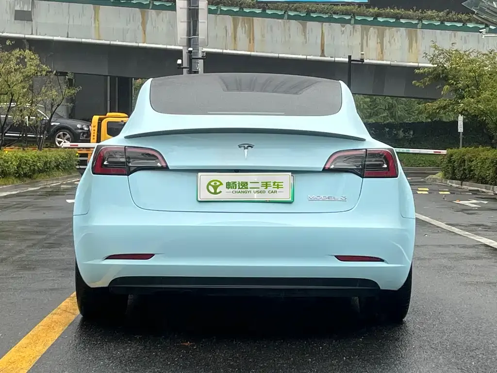 Tesla Model 3 — фото 4