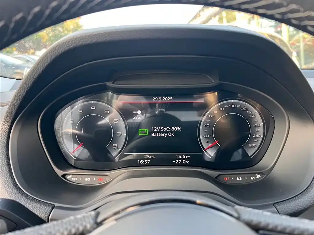 Audi Q2L 2025 из CN, фото 10