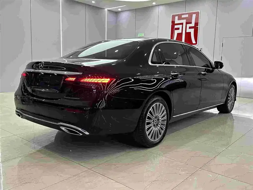 [object Object] E-Class 2023 из CN, фото 4