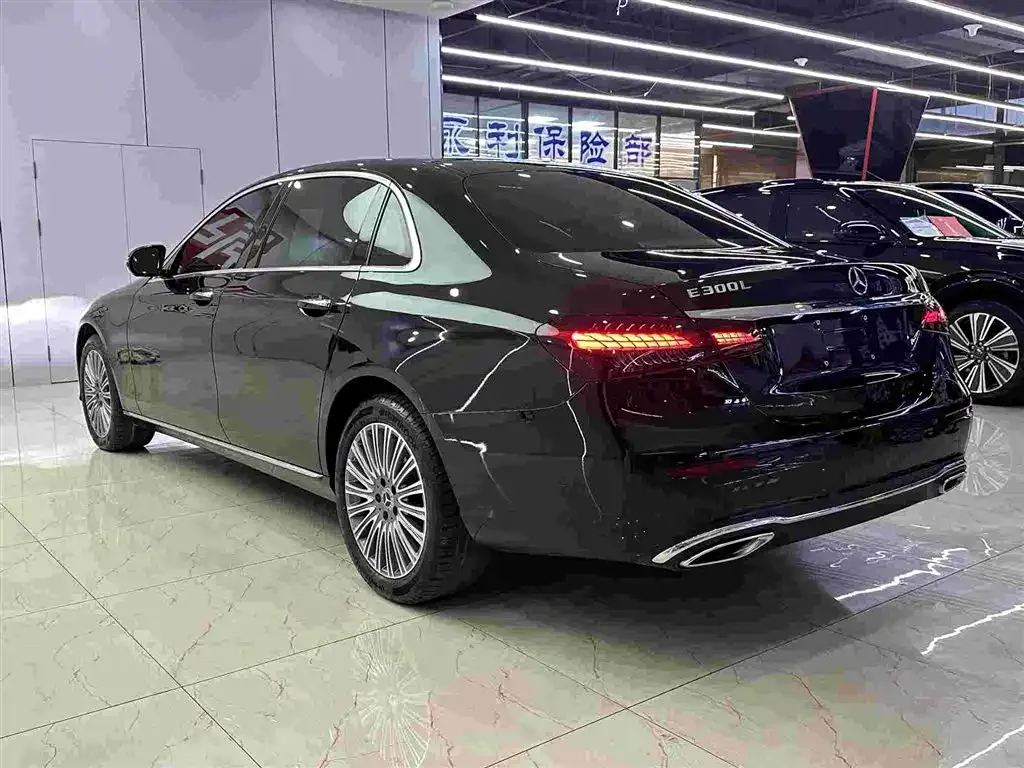 [object Object] E-Class 2023 из CN, фото 5