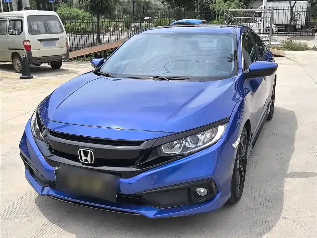 Honda Civic — фото 1