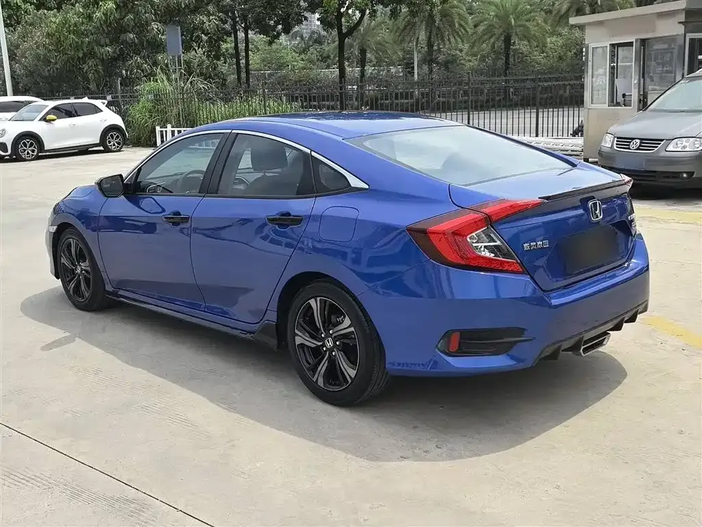 Honda Civic — фото 6