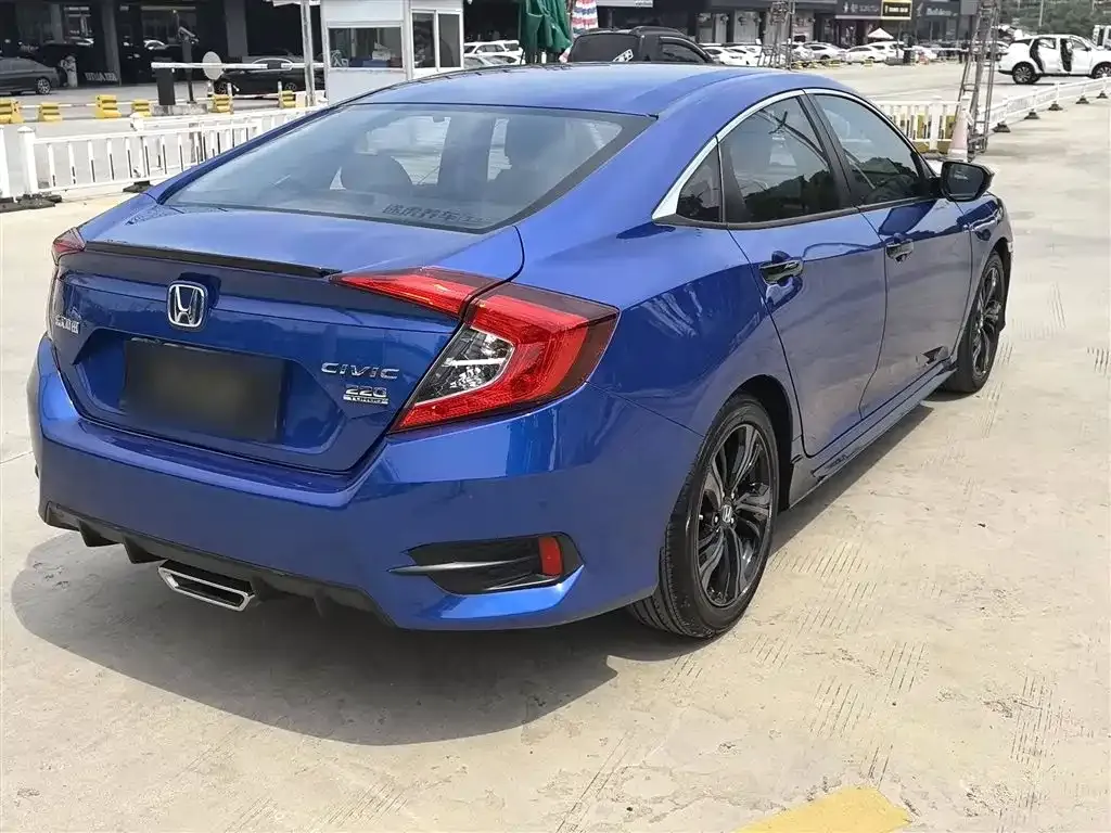 Honda Civic — фото 8