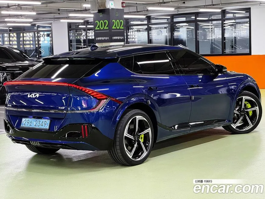 Kia EV6 2023 из KR, фото 2