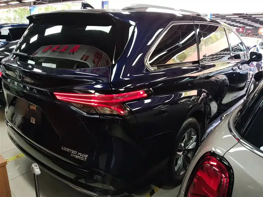 Toyota Sienna 2023 из CN, фото 7