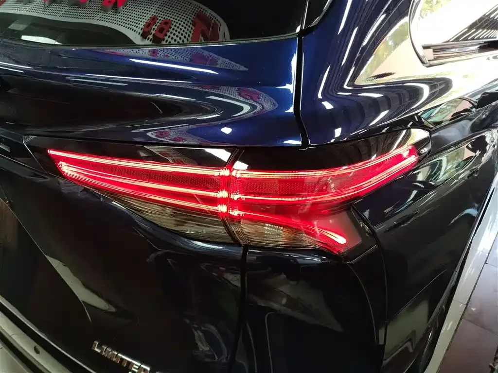 Toyota Sienna 2023 из CN, фото 8