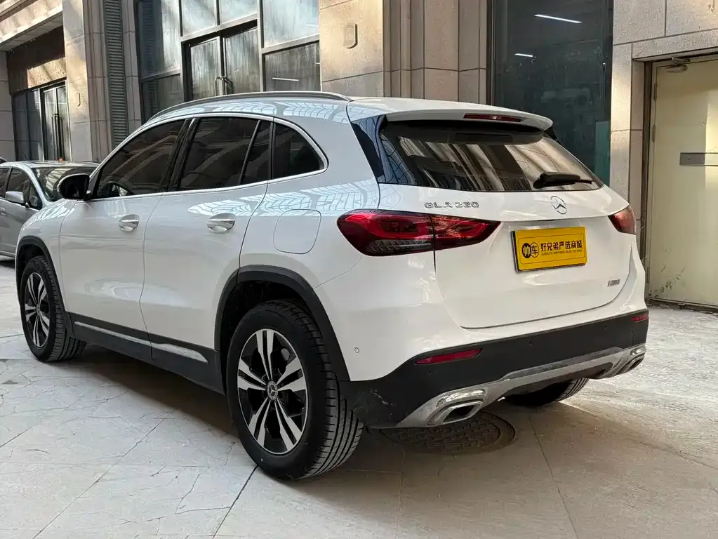 Mercedes-Benz GLA — фото 4