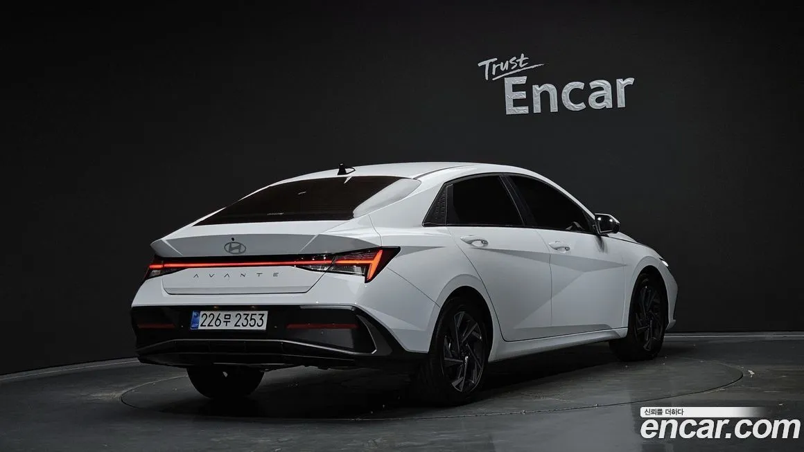 Hyundai AVANTE — фото 2