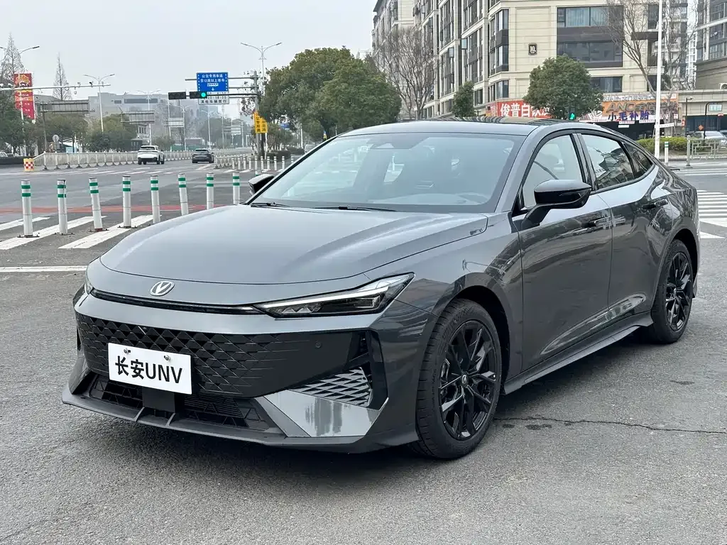 Changan UNI-V 2025 из CN, фото 1