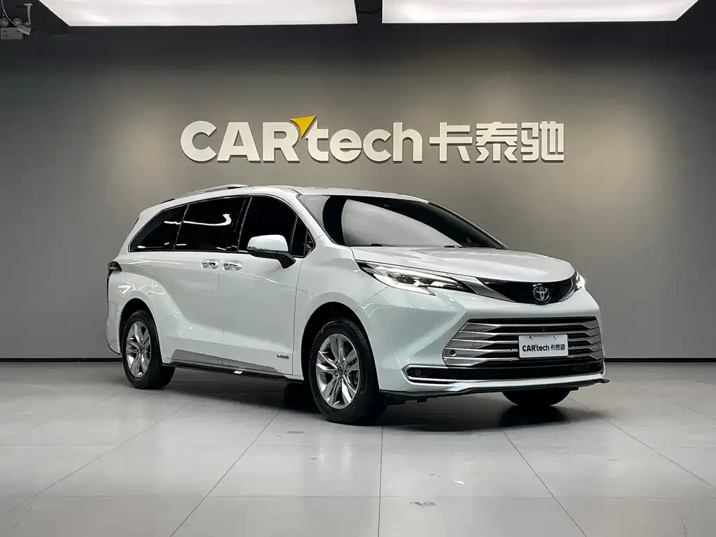 Toyota Sienna 2022 из CN, фото 3