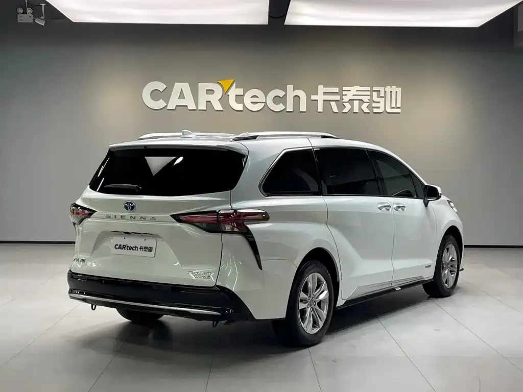 Toyota Sienna 2022 из CN, фото 4