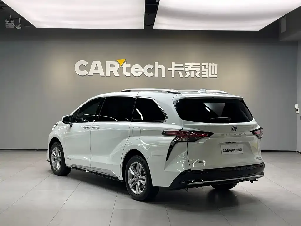 Toyota Sienna 2022 из CN, фото 6
