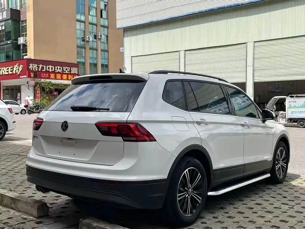 Volkswagen Tiguan L 2021 из CN, фото 5