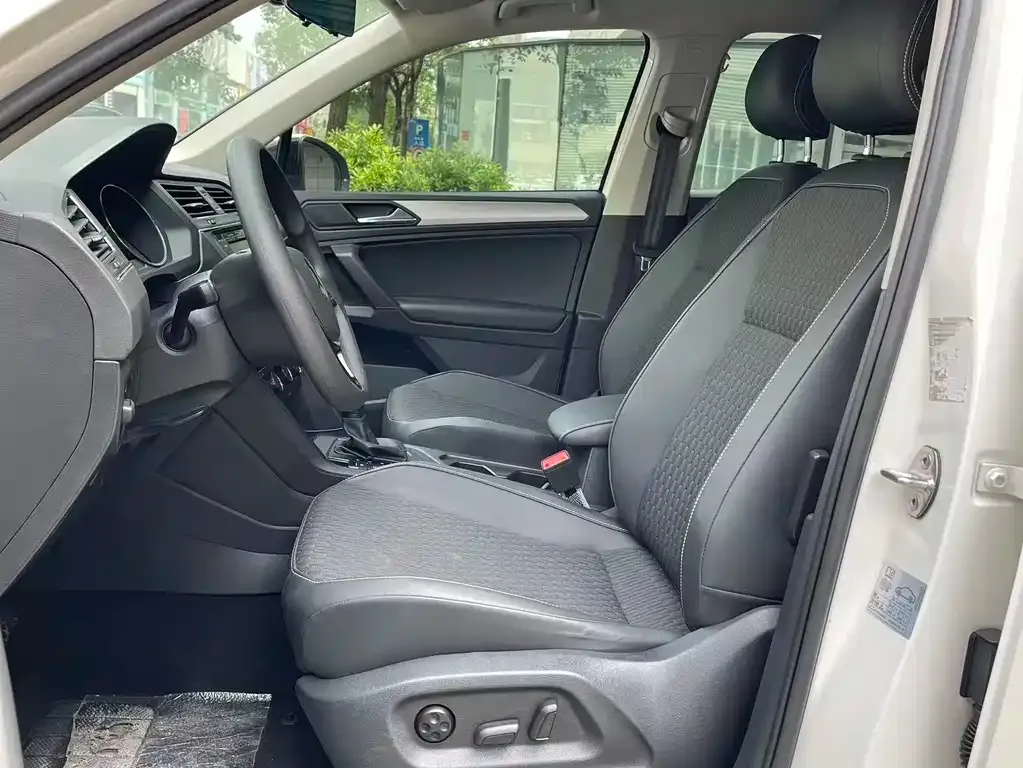 Volkswagen Tiguan L 2021 из CN, фото 9