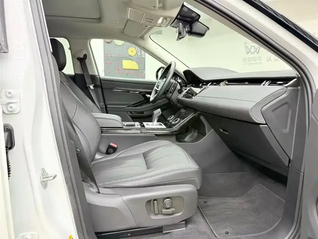 Land Rover Evoque 2024 из CN, фото 6