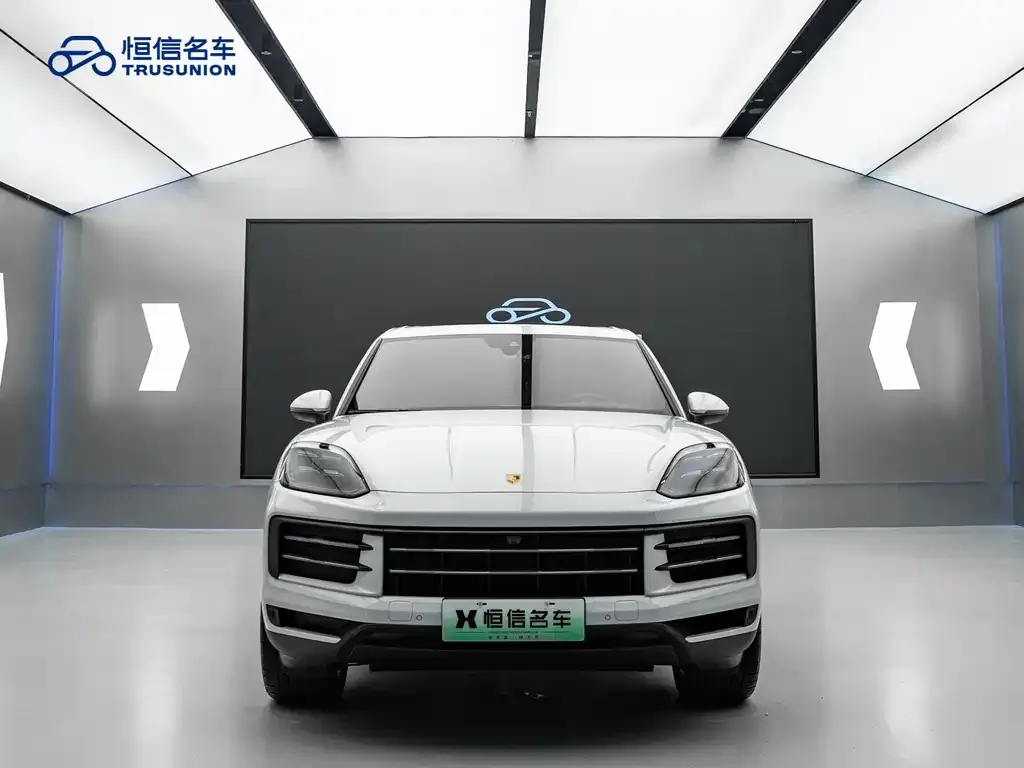 Porsche Cayenne Hybrid 2024 из CN, фото 2