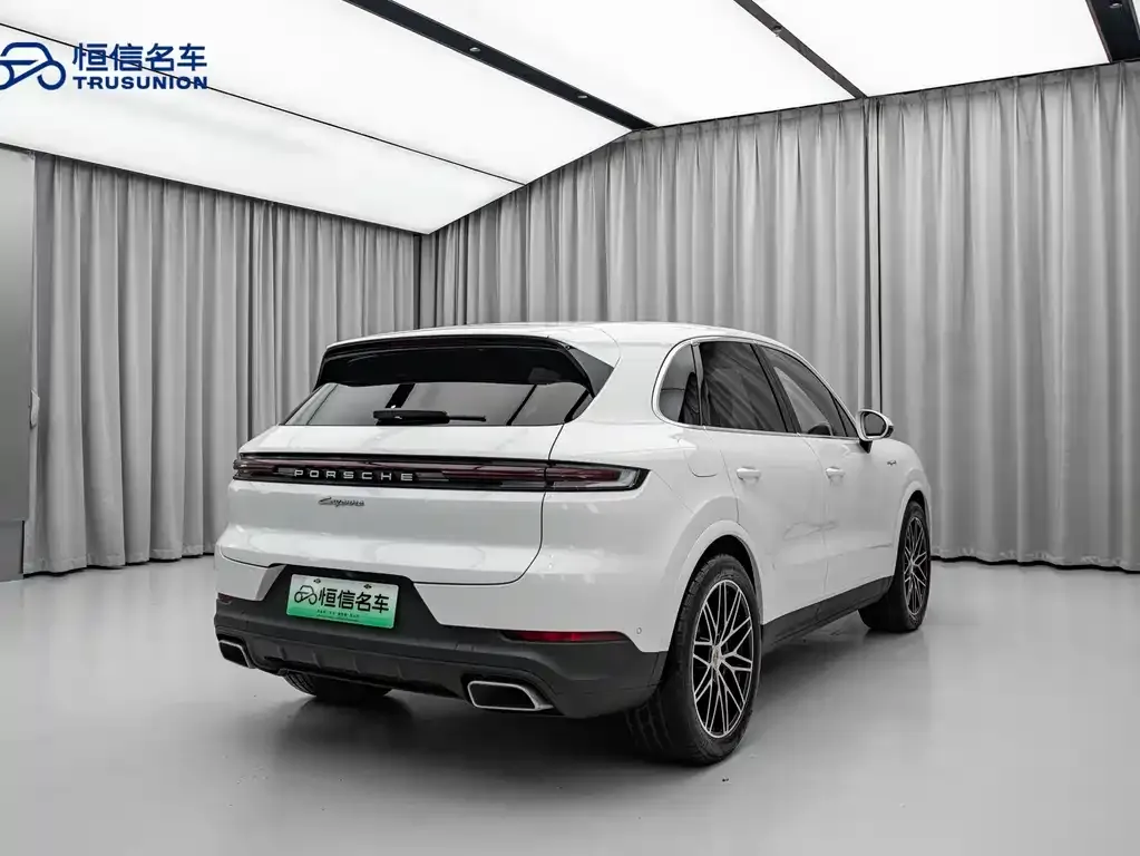 Porsche Cayenne Hybrid 2024 из CN, фото 4