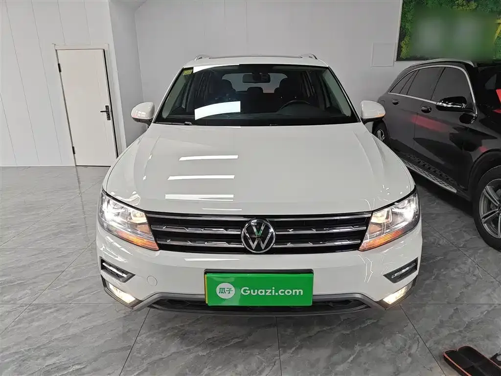 Volkswagen Tiguan L — фото 3