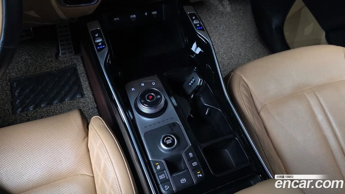Kia Sorento — фото 9