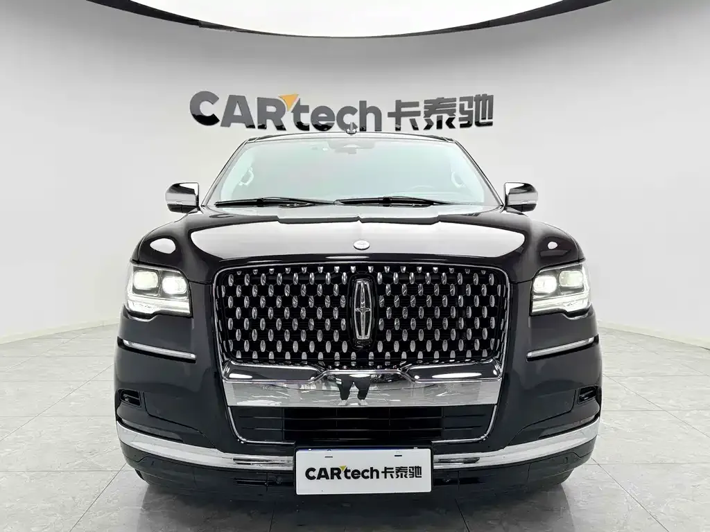 Lincoln Navigator 2023 из CN, фото 2