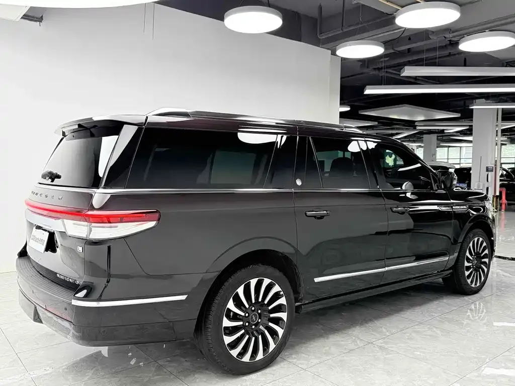 Lincoln Navigator 2023 из CN, фото 4