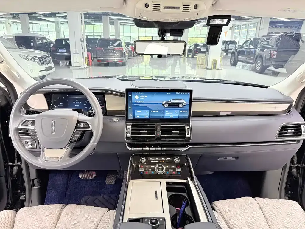 Lincoln Navigator 2023 из CN, фото 8