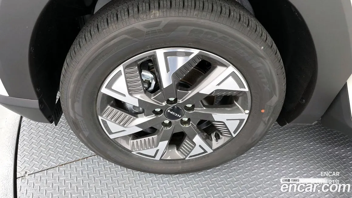 KG Mobility (Ssangyong) Torres — фото 5