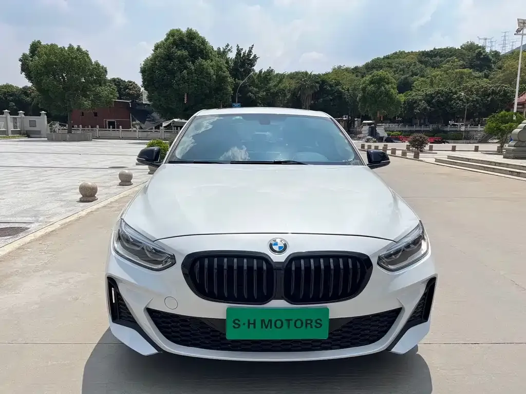 BMW 1 Series 2022 из CN, фото 2