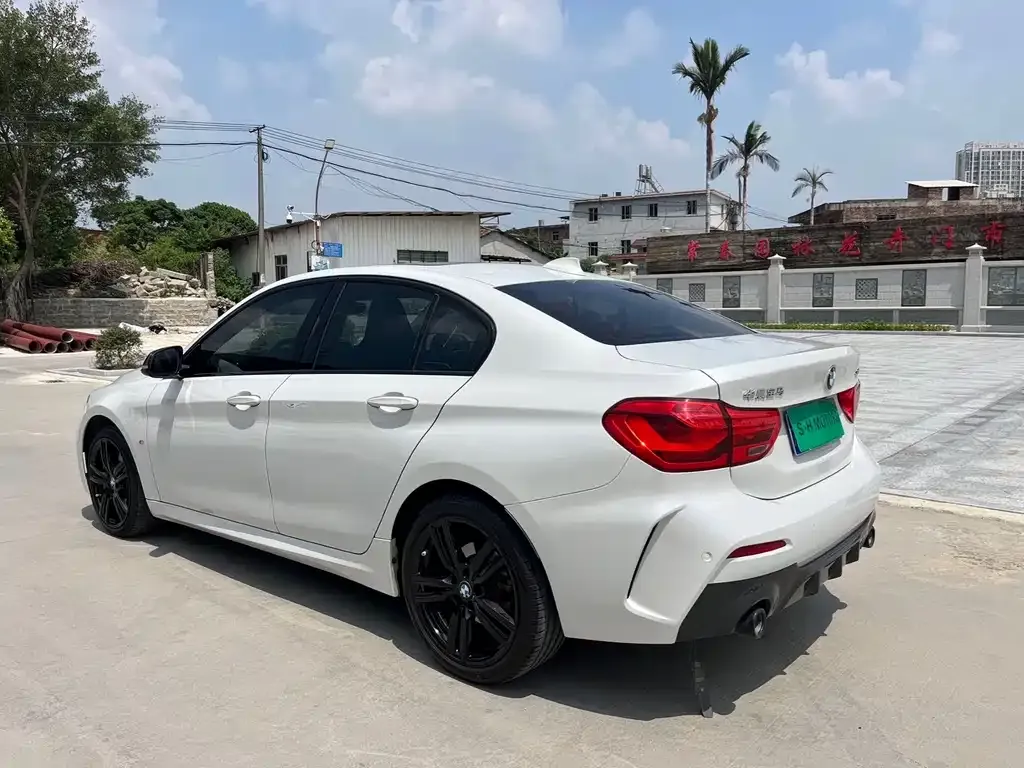 BMW 1 Series 2022 из CN, фото 6