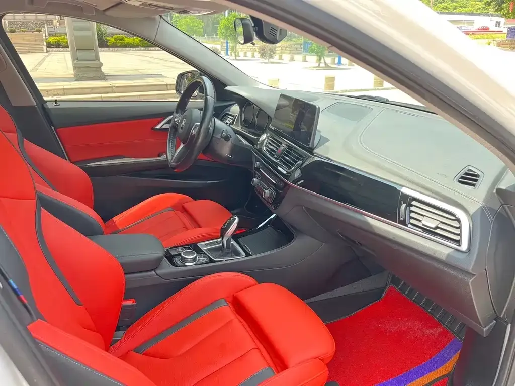 BMW 1 Series 2022 из CN, фото 9