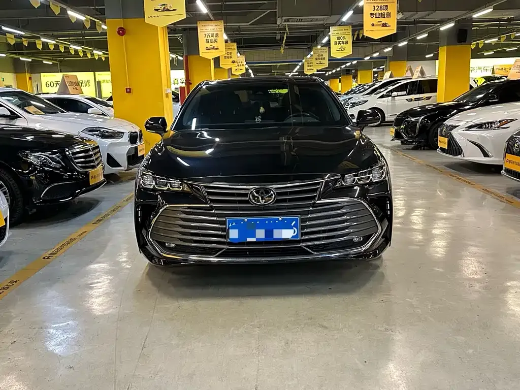 Toyota Avalon 2022 из CN, фото 2