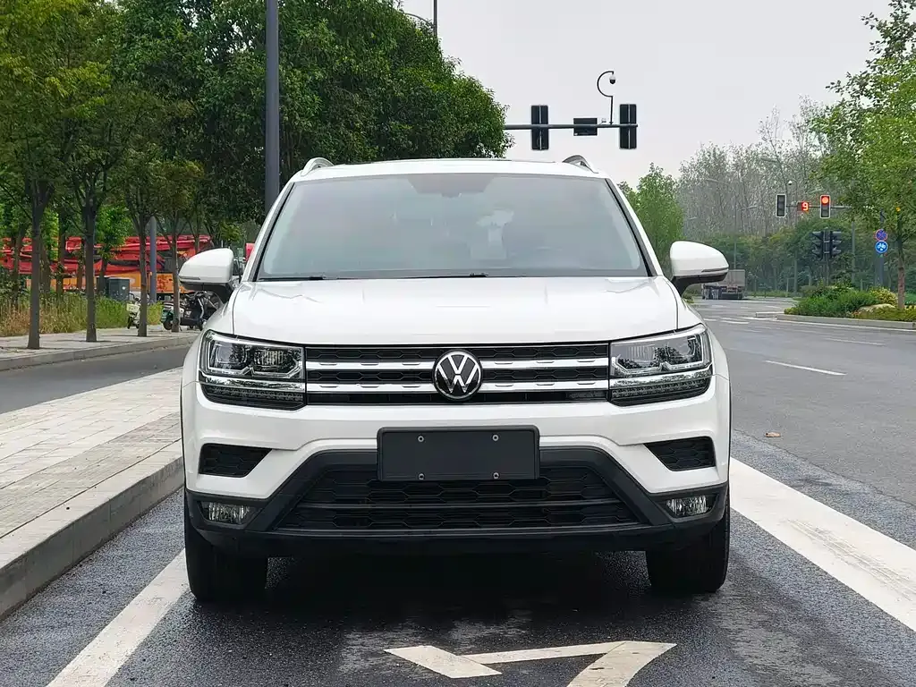 Volkswagen Tharu 2022 из CN, фото 2