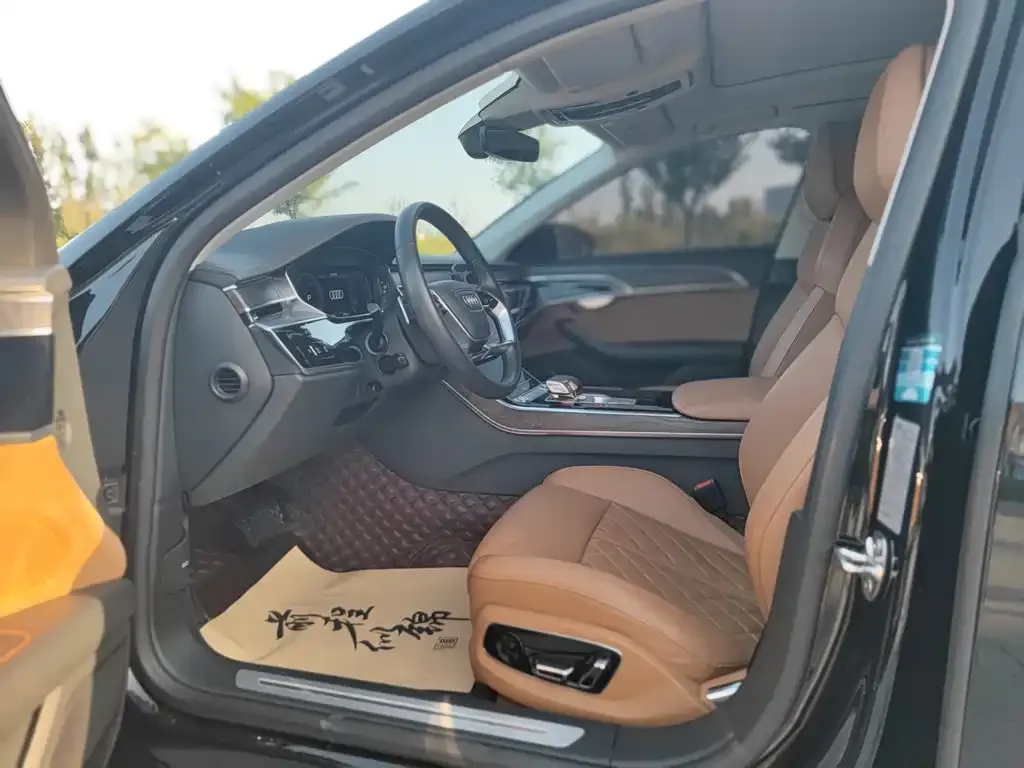 Audi A8 2021 из CN, фото 10