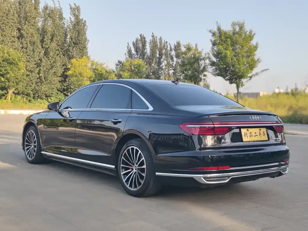 Audi A8 2021 из CN, фото 7