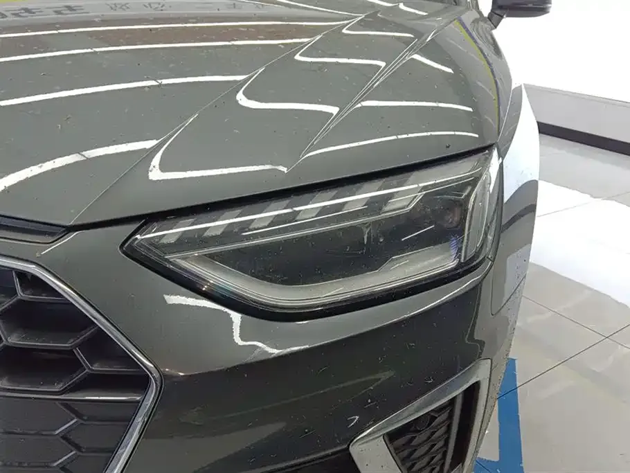 Audi A4L 2021 из CN, фото 5