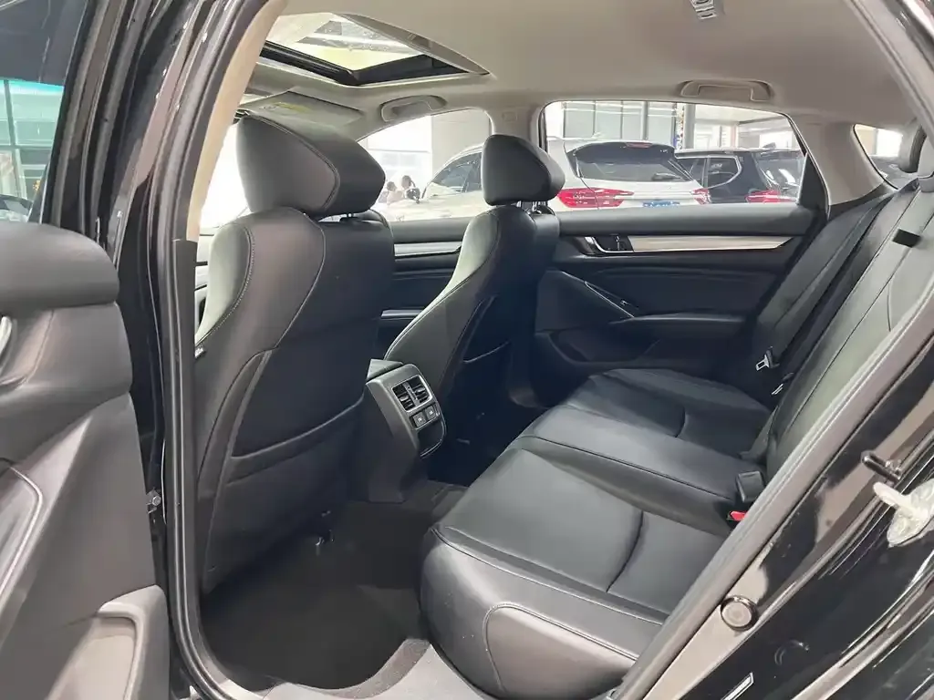 Honda Accord 2022 из CN, фото 8