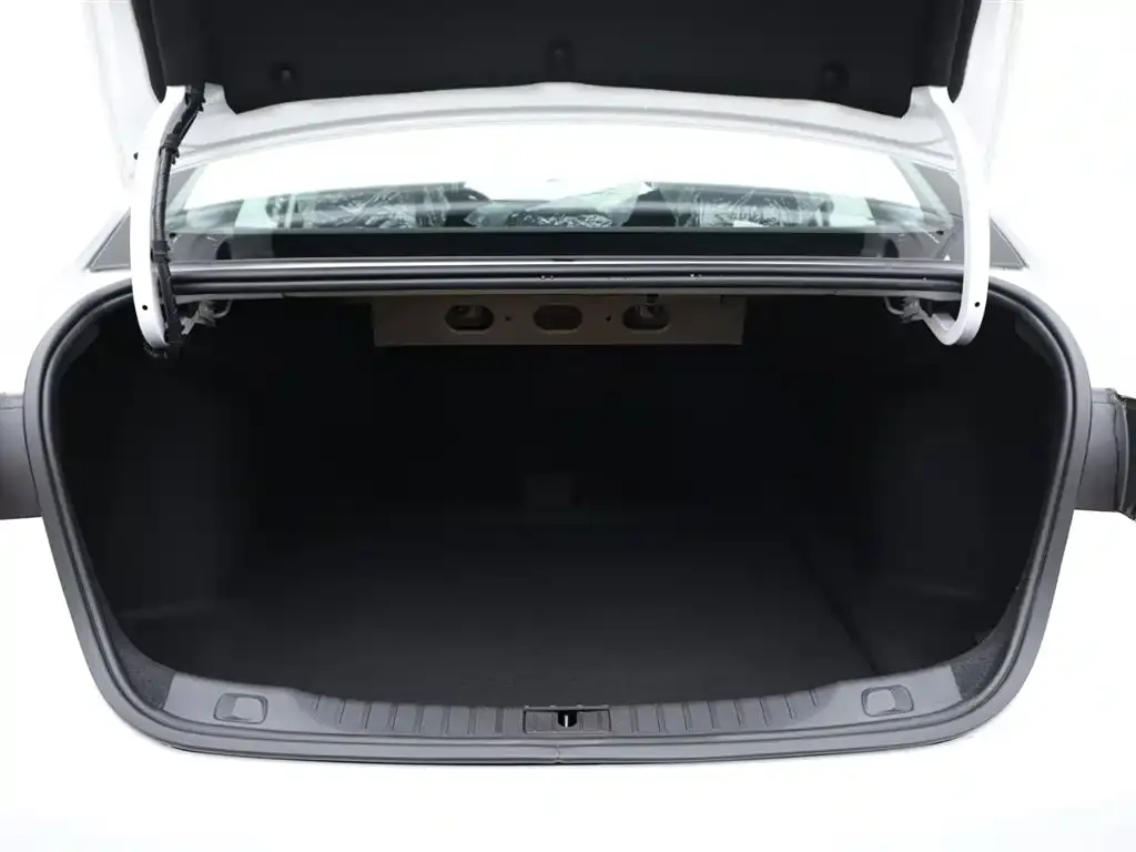 Buick Verano 2025 из CN, фото 6