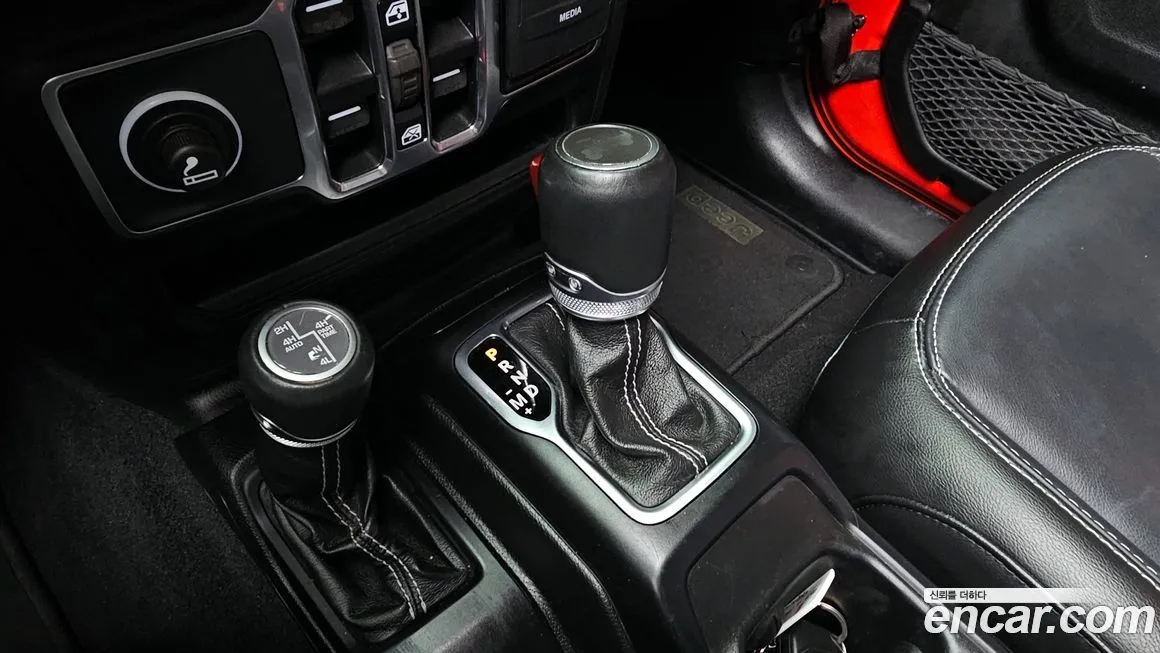 Jeep Wrangler 2021 из KR, фото 9