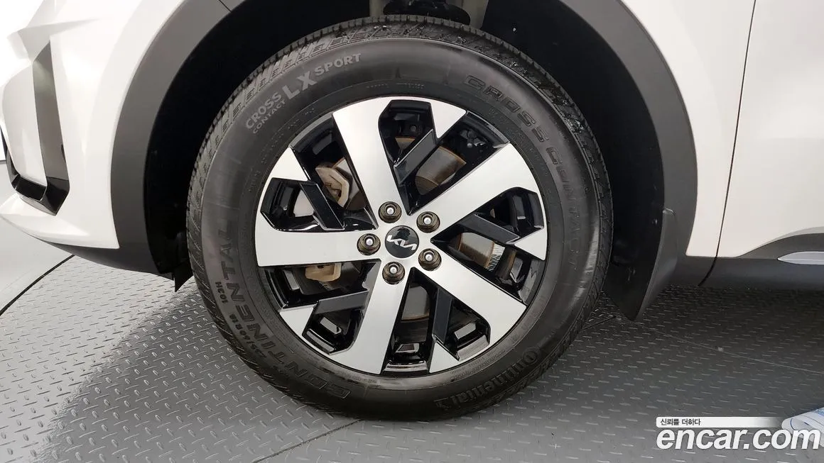 Kia Sorento — фото 5