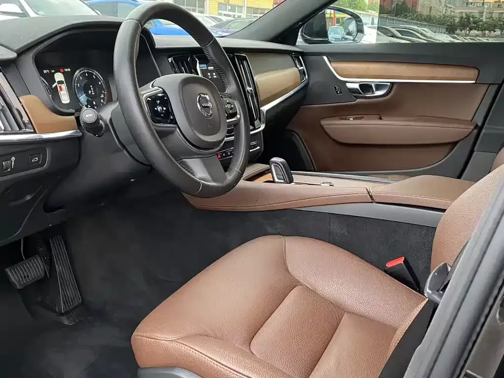 Volvo S90 — фото 3